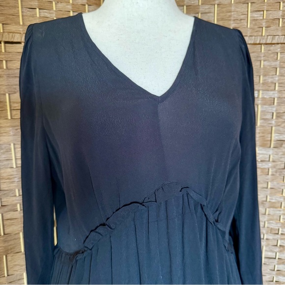 NWT black rayon LOFT v-neck dress 14 - Picture 3 of 11